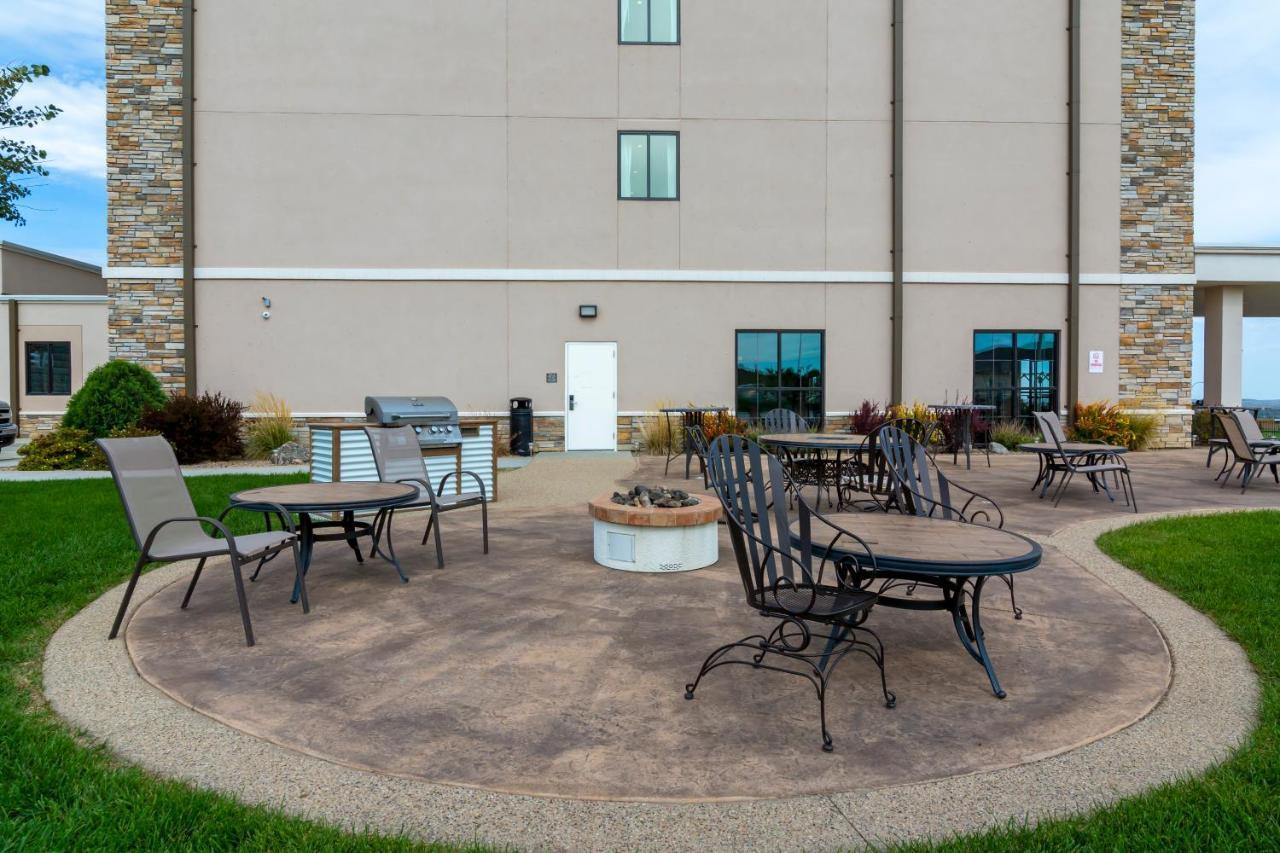 Comfort Inn & Suites Mandan - Bismarck Eksteriør billede
