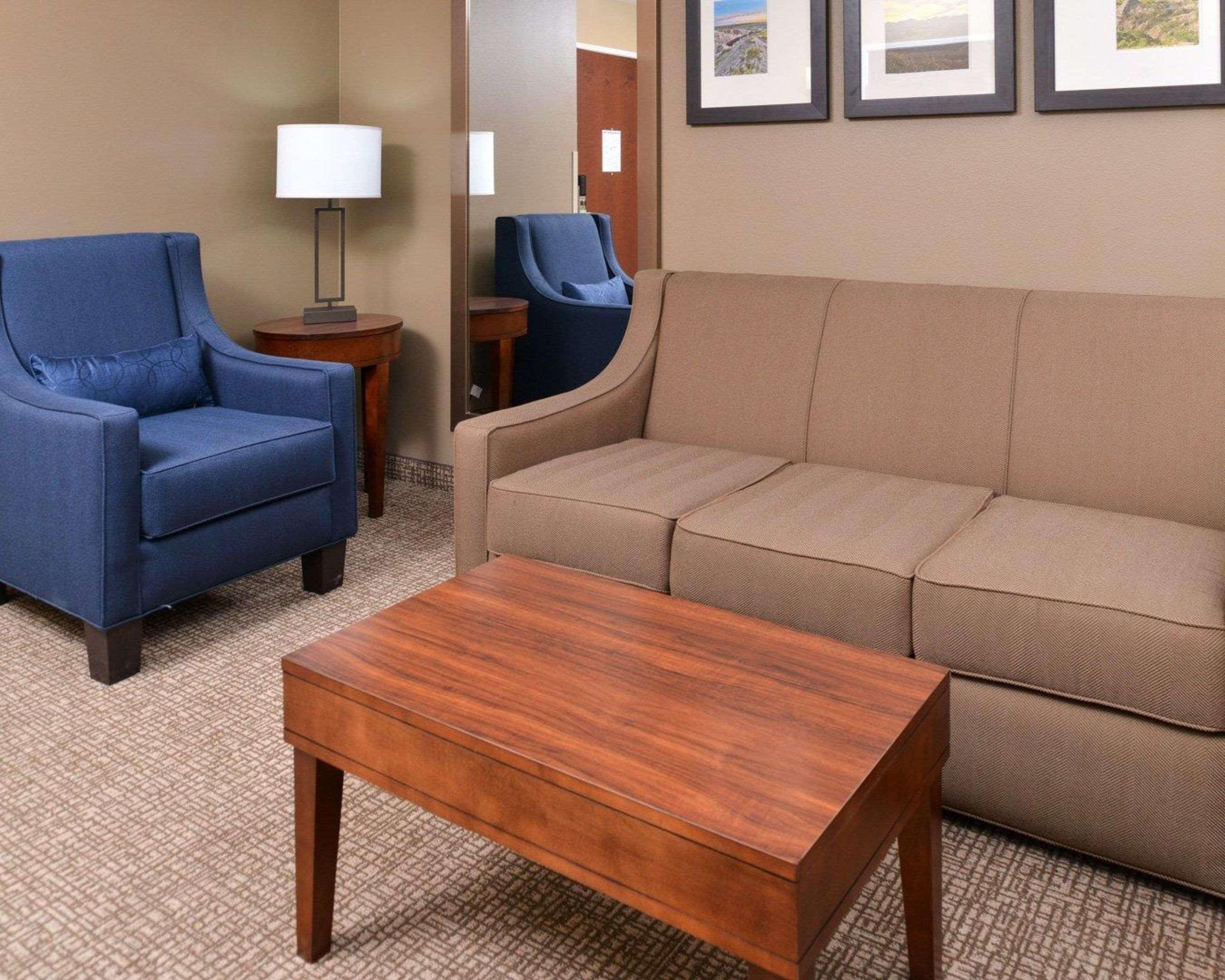 Comfort Inn & Suites Mandan - Bismarck Eksteriør billede