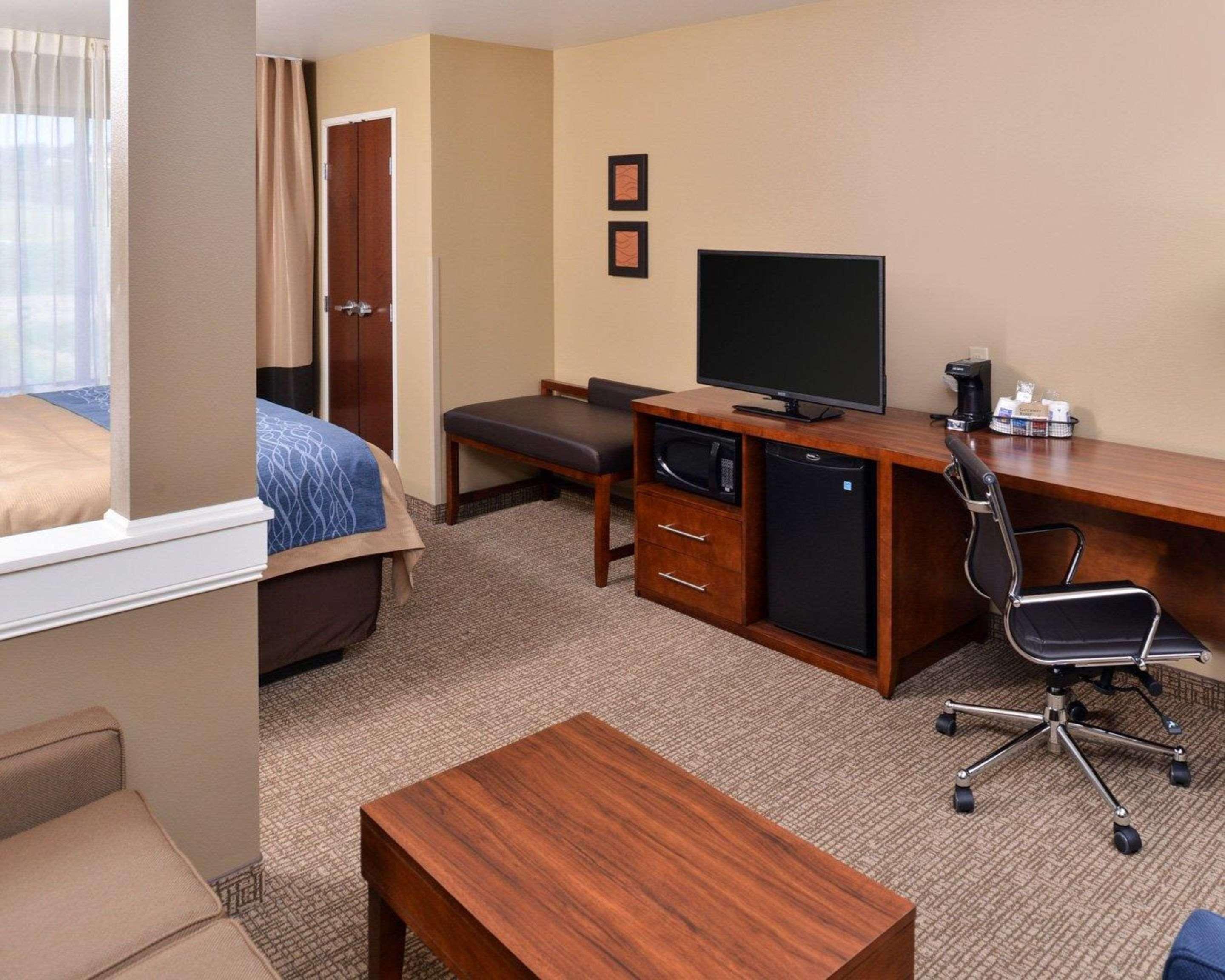 Comfort Inn & Suites Mandan - Bismarck Eksteriør billede