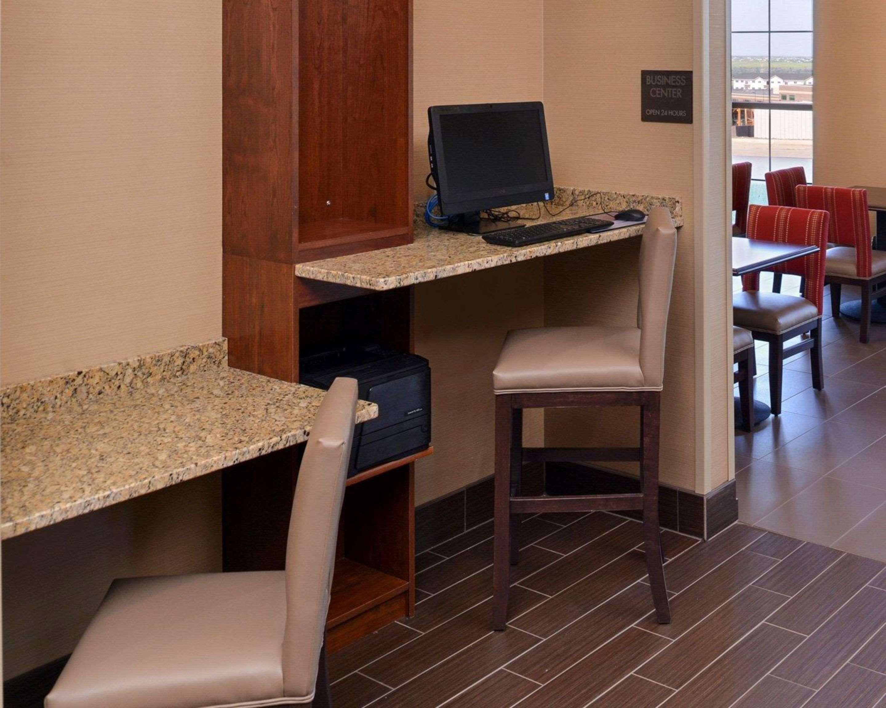 Comfort Inn & Suites Mandan - Bismarck Eksteriør billede